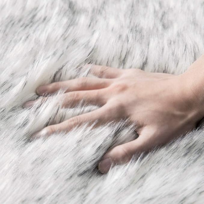 MIULEE Fluffy Rug Soft Shaggy Faux Fur Area Rug Luxury Plush Cloud Shape Carpet - Image 2