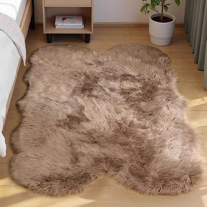 Goolela Faux Sheepskin Fur Rug Light Brown Beige Fluffy Rug 4x6 Carpet by Goolela
