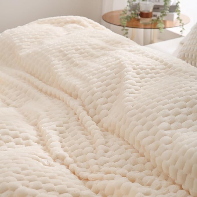 Puncuntex Cream White Throw Blanket 108"×90" inches Fuzzy 3D Jacquard - Image 2