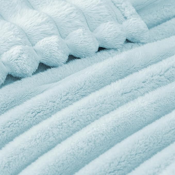 Exclusivo Mezcla King Size Flannel Fleece Blanket, Super Soft Striped Jacquard - Image 4