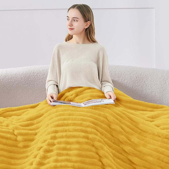 BEDELITE Twin Blanket for Couch & Bed, 300GSM Soft & Warm Fleece Blanket - Image 3