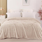 Exclusivo Mezcla Fleece Queen Blanket - Image 2