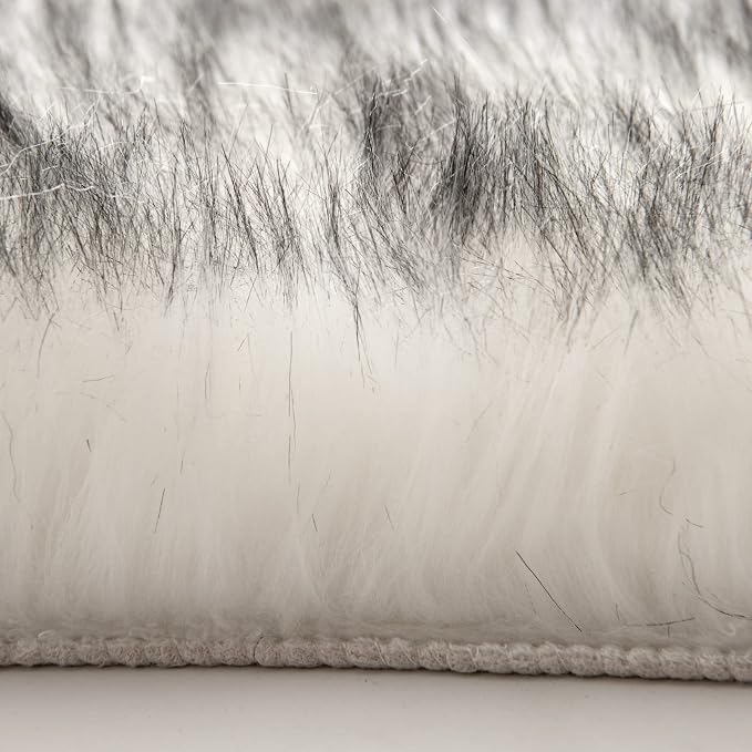 MIULEE Fluffy Rug Soft Shaggy Faux Fur Area Rug Luxury Plush Cloud Shape Carpet - Image 4