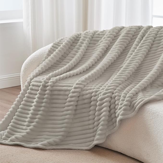 BEDELITE Fleece Throw Blanket for Couch - Image 8