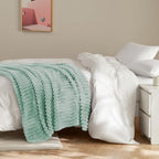HIMEET Sage Green Ribbed Queen Size Blanket - Image 6