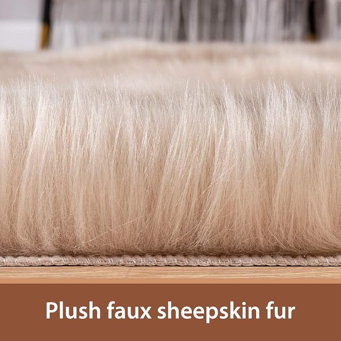 Carvapet 3x3ft Brown Faux Fur Area Rug Irregular Shaped Rug Soft Fluffy - Image 6