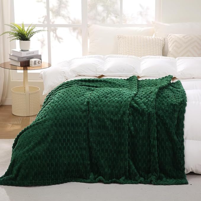 Puncuntex Dark Green Throw Blanket 108"×90" inches Fuzzy 3D Jacquard Decorative by Puncuntex