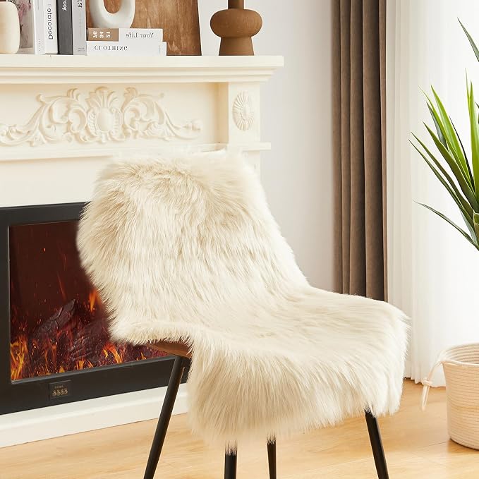 AMTOVO Faux Fur Rug, Fluffy Sheepskin Rug, Fuzzy Ultra Soft 2 x 3 ft Shag Rugs - Image 6