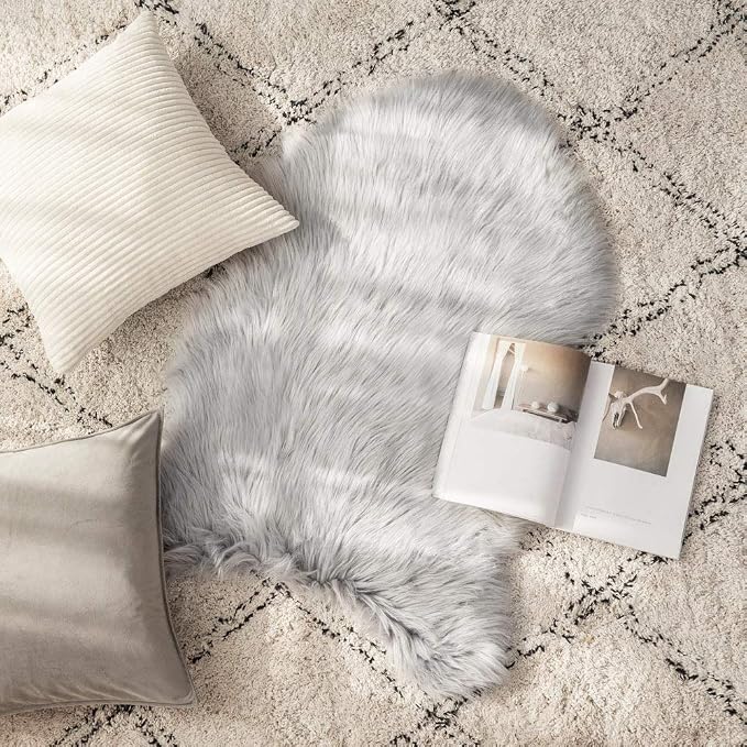 MIULEE Fluffy Rug Soft Shaggy Faux Fur Area Rug Luxury Plush Sheepskin Carpet - Image 7