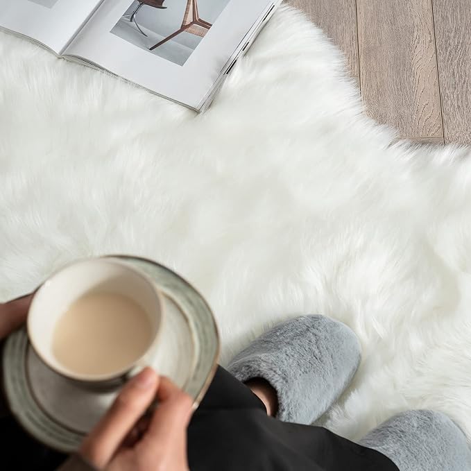 MIULEE Luxury Soft Fluffy Area Rug 3x5 Feet, Faux Fur Sheepskin Rug Decorative - Image 4