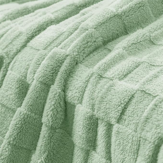 Exclusivo Mezcla King Size Flannel Fleece Blanket, Super Soft and Warm - Image 4
