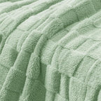 Exclusivo Mezcla Queen Size Flannel Fleece Blanket, Super Soft and Warm - Image 4