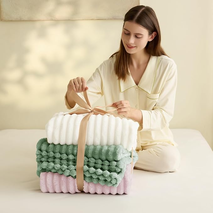 HIMEET Off White Ribbed Throw Blanket - Image 6