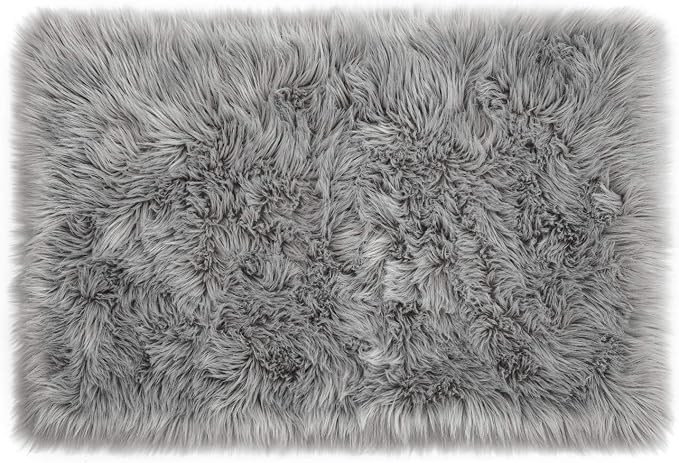 LOCHAS Soft Fluffy Faux Fur Rugs by LOCHAS