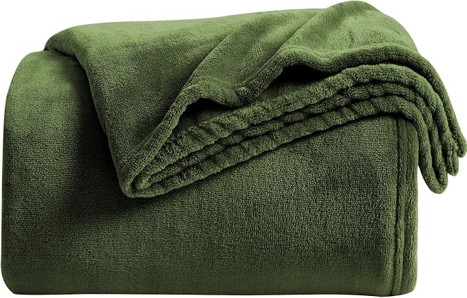 KMUSET Super Soft Throw Blanket Premium Silky Flannel Fleece Twin Size Green by COZYBLANKETHappyHomeLife