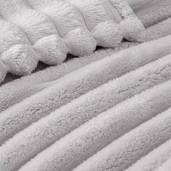 Exclusivo Mezcla Twin Size Flannel Fleece Blanket, Super Soft Striped Jacquard - Image 4