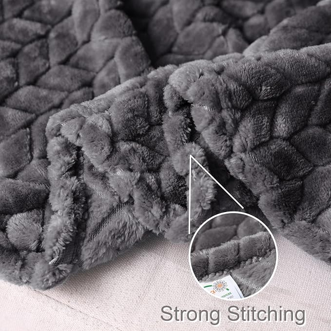 Exclusivo Mezcla Dark Grey Fleece Throw Blanket - Image 6