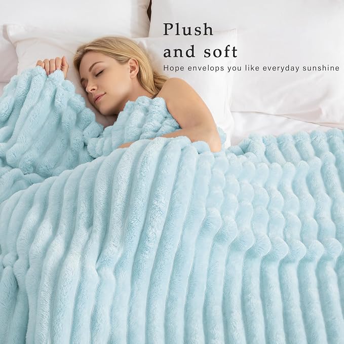 Exclusivo Mezcla King Size Flannel Fleece Blanket, Super Soft Striped Jacquard - Image 2