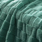 Exclusivo Mezcla King Size Flannel Fleece Blanket, Super Soft and Warm - Image 4