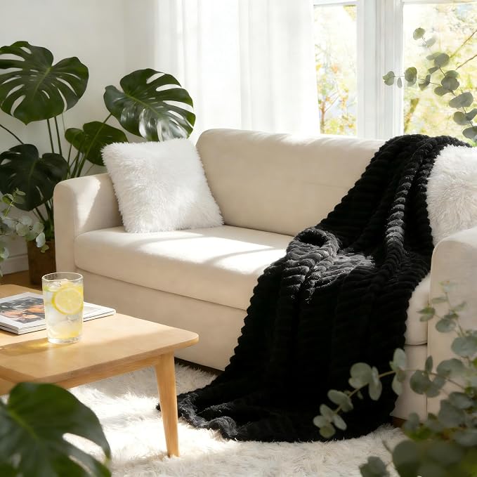 HIMEET Black Ribbed Throw Blanket - Image 4
