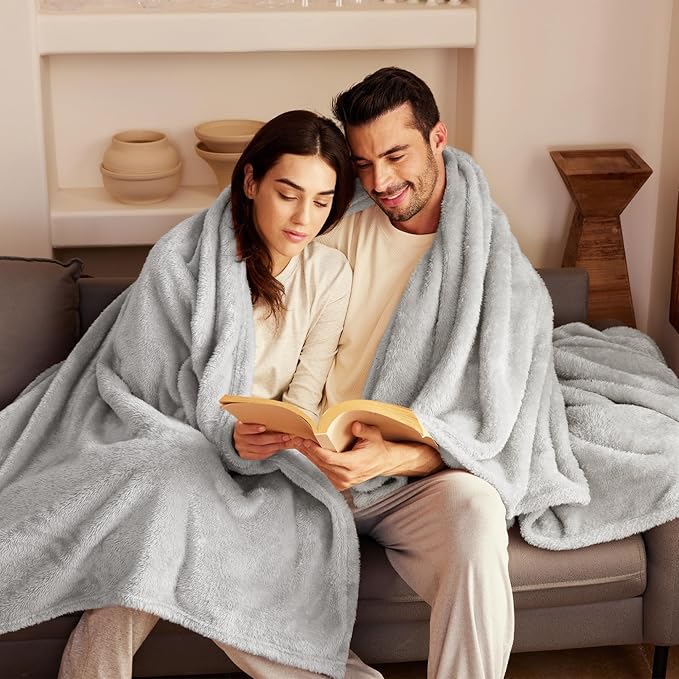 Exclusivo Mezcla Plush Fuzzy Fleece Throw Blanket Extra Large, Super Soft - Image 3