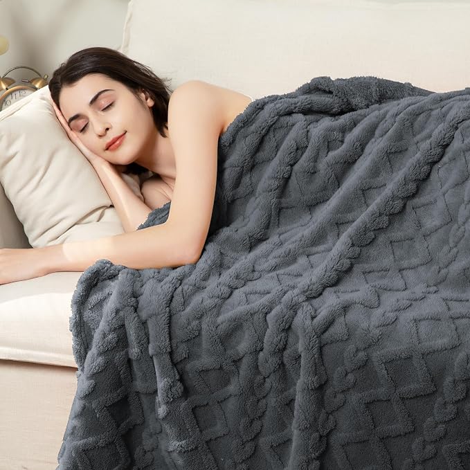 Aganear Flannel Throw Blanket - Image 2