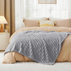 Bedsure Light Grey Fleece Blanket - Image 6