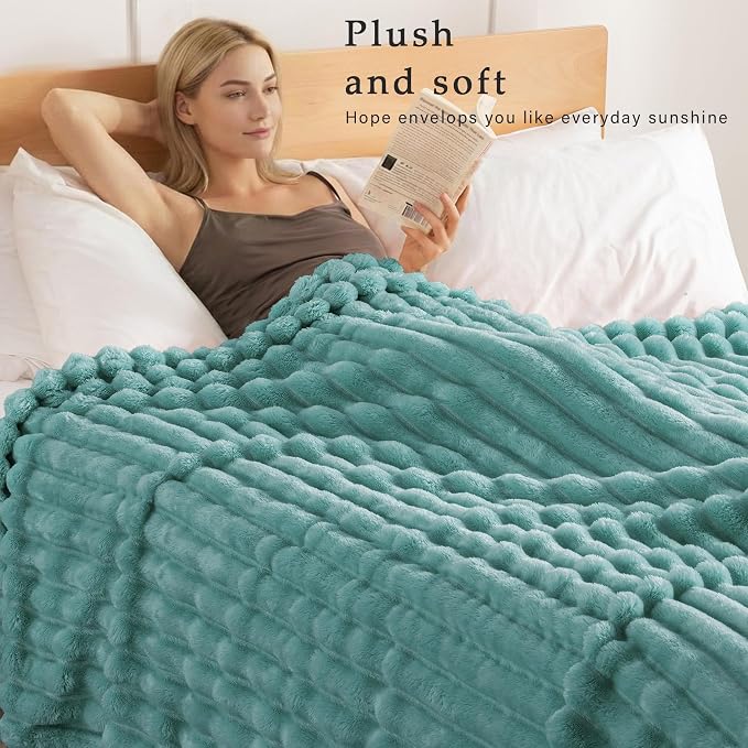 Exclusivo Mezcla King Size Flannel Fleece Blanket, Super Soft Striped Jacquard - Image 2