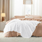 Bedsure GentleSoft White Fleece Blanket - Image 6