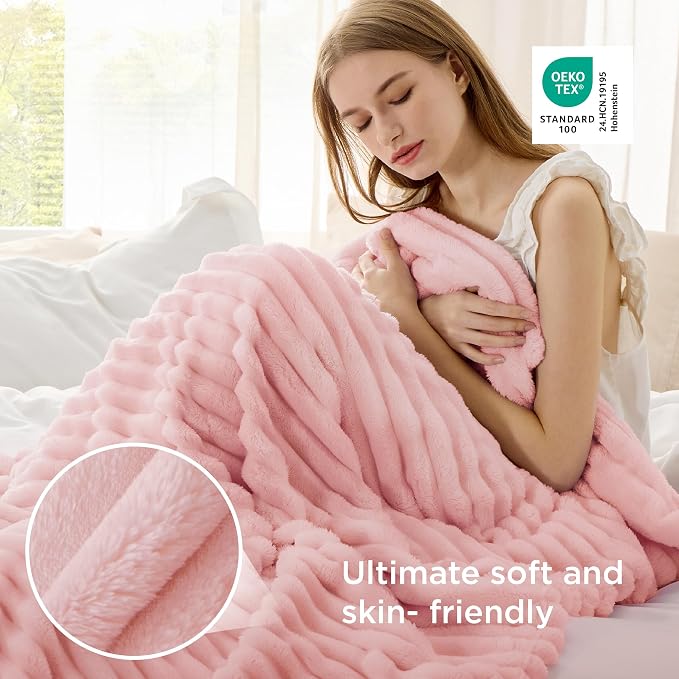 Bedsure GentleSoft Coral Pink Fleece Blanket - Image 4