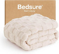 Bedsure GentleSoft Cream Throw Blanket by BEDSURE
