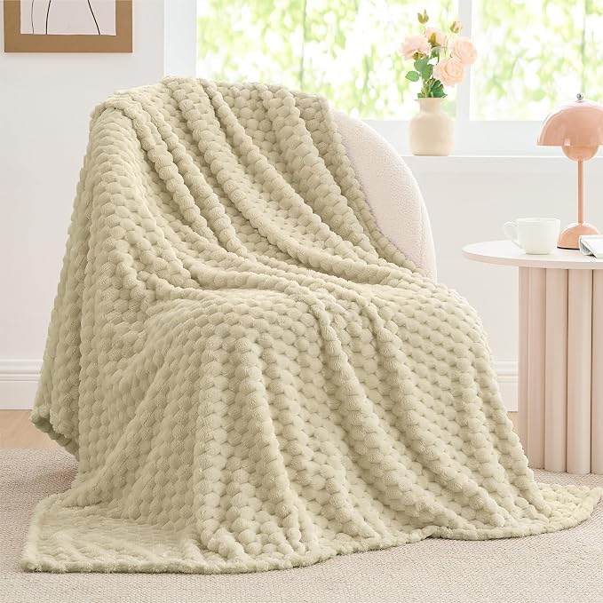 BEDELITE Fleece Throw Blanket for Couch & Bed by BEDELITE