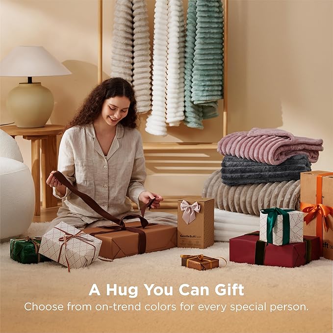 Bedsure GentleSoft Grey Full Blanket - Image 4