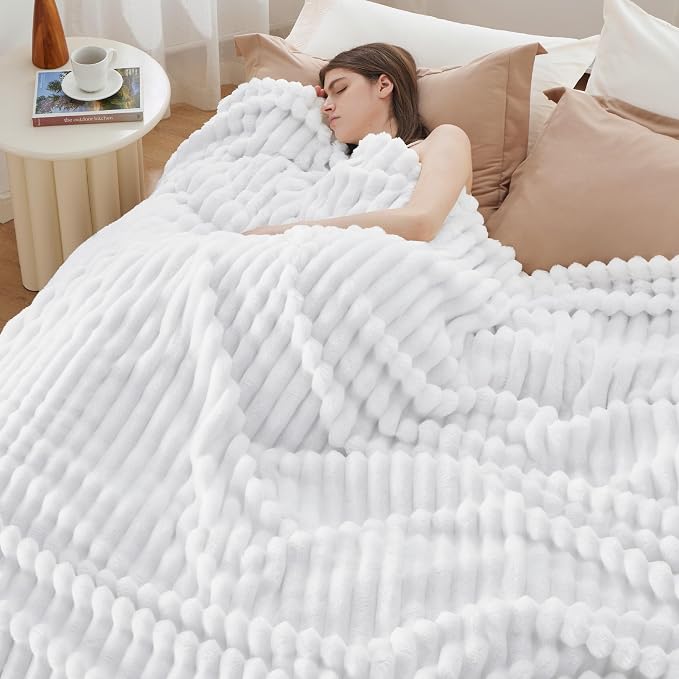 Bedsure GentleSoft King Throw Blanket - Image 3