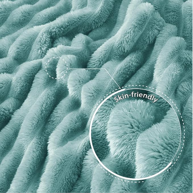 Exclusivo Mezcla Queen Size Flannel Fleece Blanket, Super Soft Striped Jacquard - Image 5