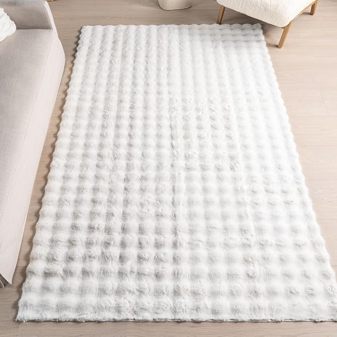 nuLOOM Jeni Off-White, Solid Faux Rabbit, Fluffy and Cozy, High Traffic by nuLOOM