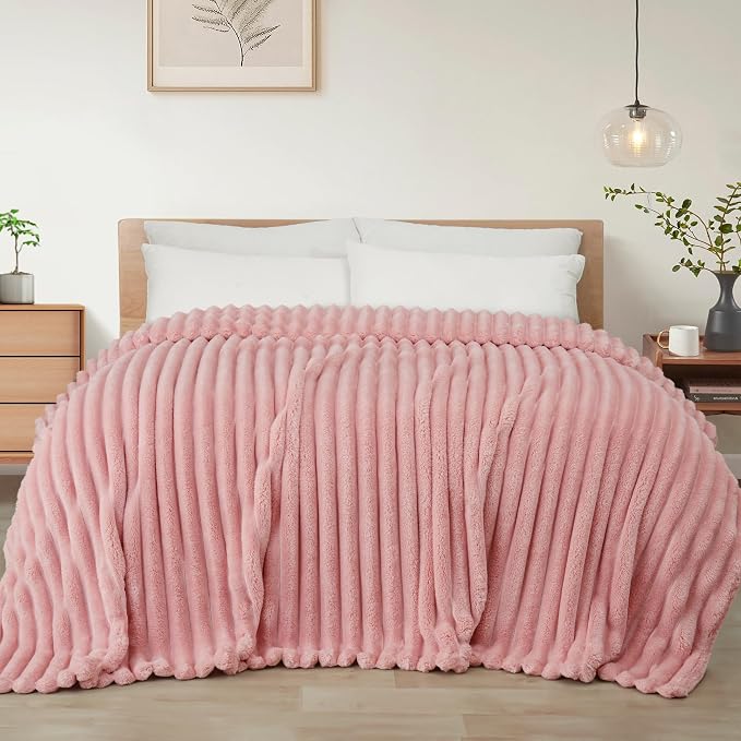 Exclusivo Mezcla King Size Flannel Fleece Blanket, Super Soft Striped Jacquard by ExclusivoMezcla
