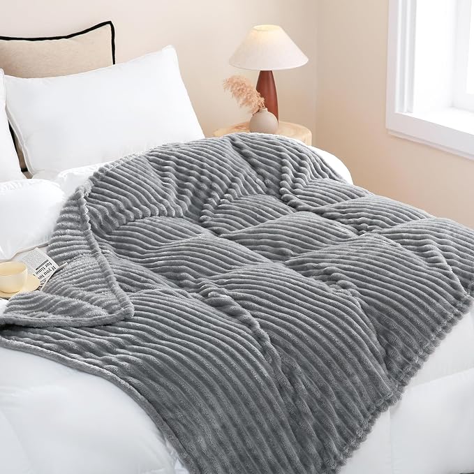 Grey Fleece Throw Blanket 50”×60” - Image 4