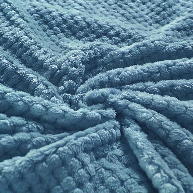Exclusivo Mezcla Fleece Bed Blanket King Size, Super Soft and Warm Blankets - Image 8