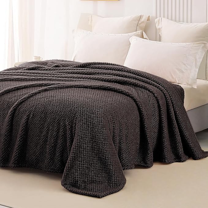 Whale Flotilla Twin Size Fuzzy Fleece Blanket, Fluffy Warm Soft Jacquard Bed - Image 2