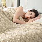 Aganear Fleece Throw Blanket - Image 4