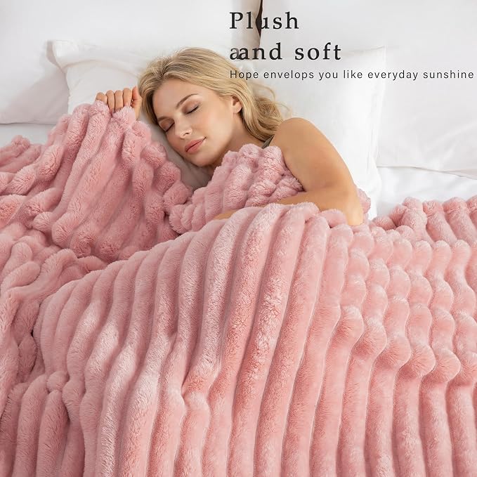 Exclusivo Mezcla Queen Size Flannel Fleece Blanket, Super Soft Striped Jacquard - Image 2