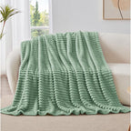 BEDELITE Fleece Green Throw Blanket - Image 7