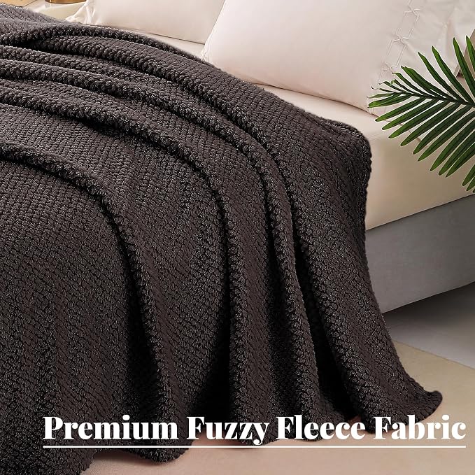 Whale Flotilla Twin Size Fuzzy Fleece Blanket, Fluffy Warm Soft Jacquard Bed - Image 4