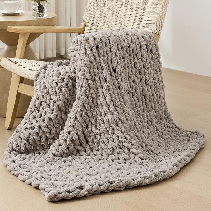 Bigacogo Chunky Knit Throw Blanket by Bigacogo