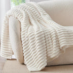 BEDELITE Twin Blanket for Couch & Bed, 300GSM Soft & Warm Fleece Blanket - Image 2