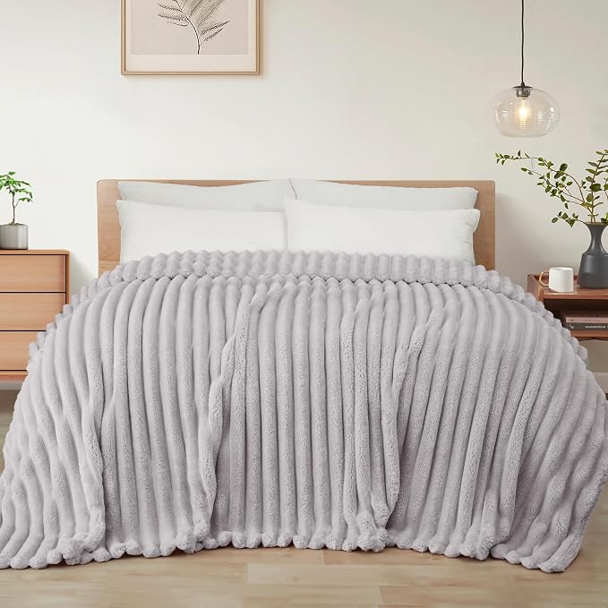 Exclusivo Mezcla Twin Size Flannel Fleece Blanket, Super Soft Striped Jacquard by ExclusivoMezcla