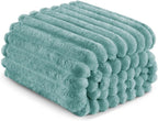 Exclusivo Mezcla Fleece Throw Blanket - Image 6