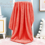Exclusivo Mezcla Fleece Throw Blanket, Super Soft and Warm Blankets - Image 2