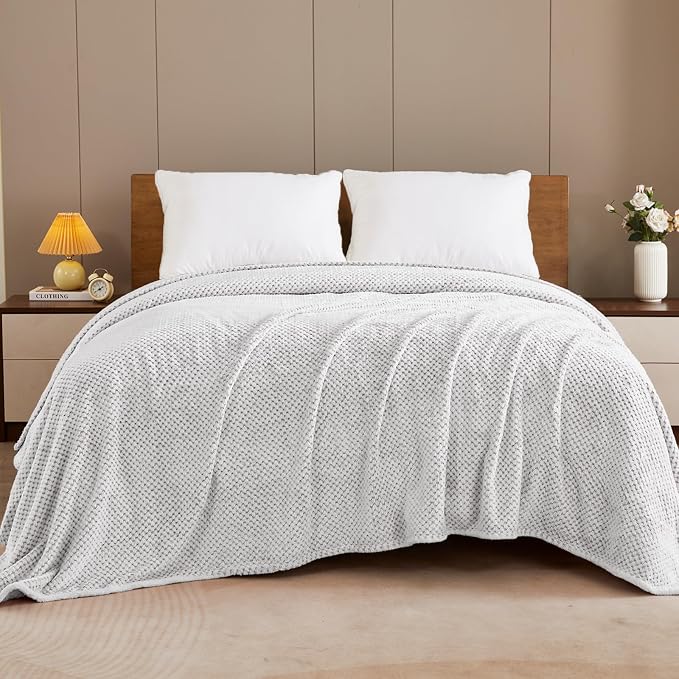 Exclusivo Mezcla Fleece Throw Blanket Extra Large, Super Soft and Warm Blankets - Image 6